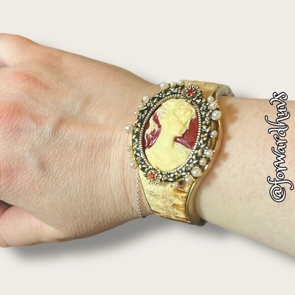 Faux Cameo Bracelet – Gold Tone with Faux Pearls & Red Rhinestones - Picture 1 of 11